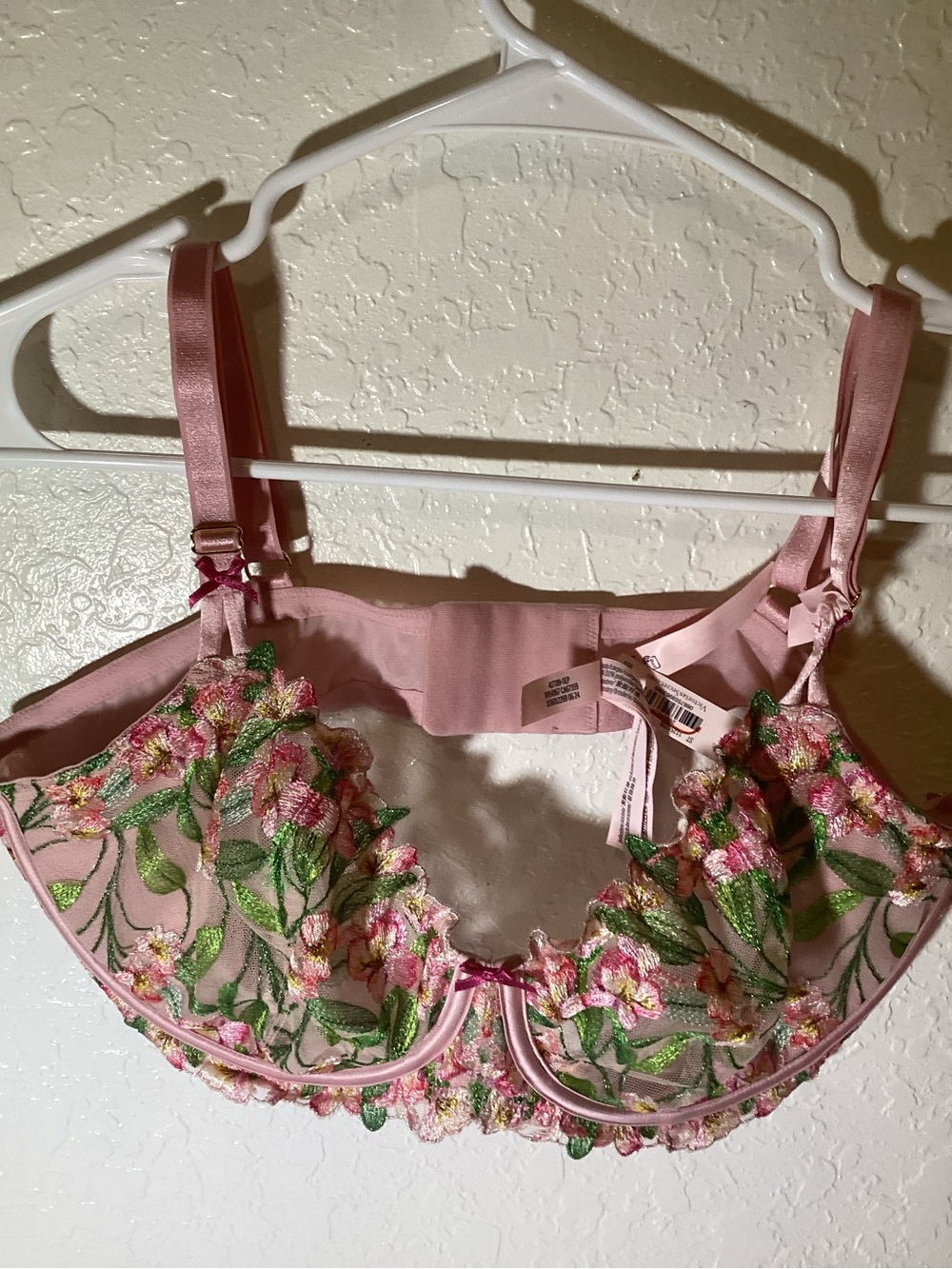 Victoria's Secret Pink Floral Embroidered Underwire Bra with Green Leaf Accents